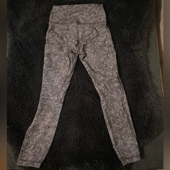 LULULEMON Wunder Under Leggings NWOT. - Picture 8 of 8